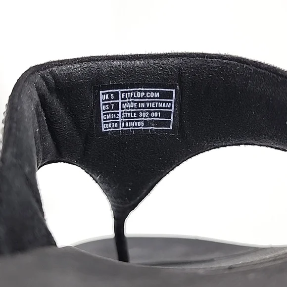 Fitflop Women's Lulu Black Popstud Toe-Post Shiny Metal Studs Sandals Size 7 - Picture 16 of 16